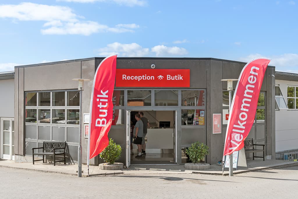 Familienfreundliche Servicegebäude bei First Camp Bøjden Strand
