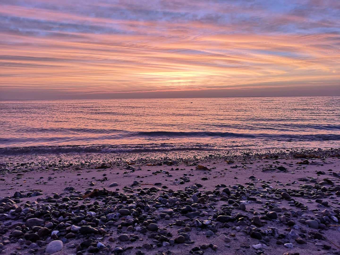 Die schönsten Strände in Dänemark Ajstrup Strand ruhiges Wasser Ostsee
