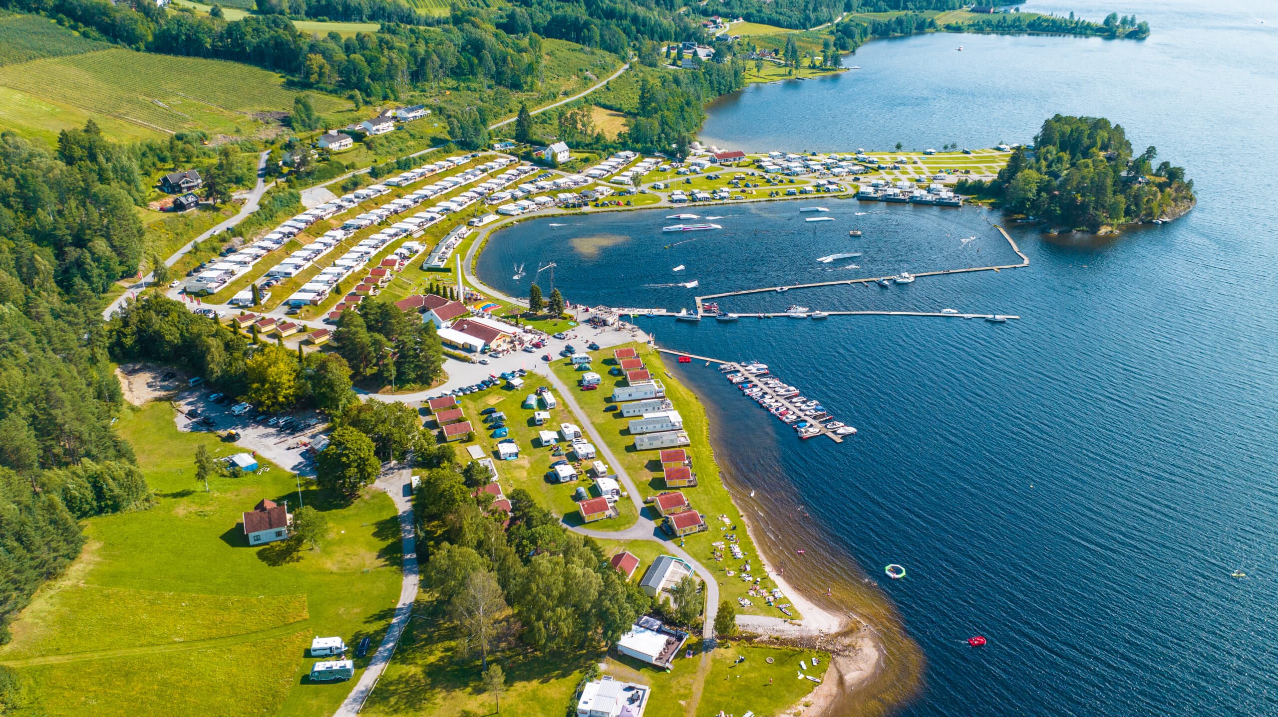 Camping in Norwegen: Wunderschöne Aussicht im First Camp Norsjø – Telemark.