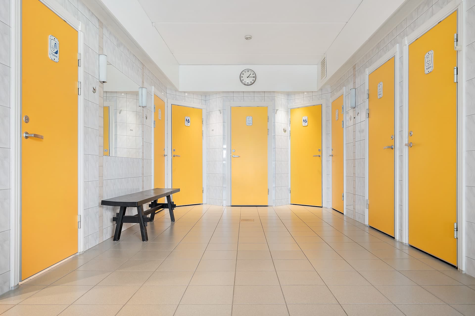 Servicebereich auf dem Campingplatz mit Sauna und praktischen Angeboten