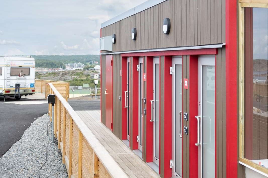 Moderne Sanitäranlagen beim Camping in Strömstad