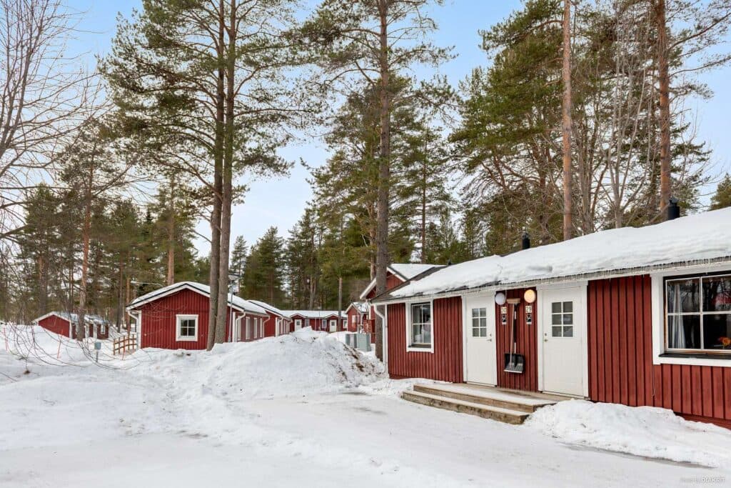 Camping och stuga på vintern på First Camp Acus - Luleå