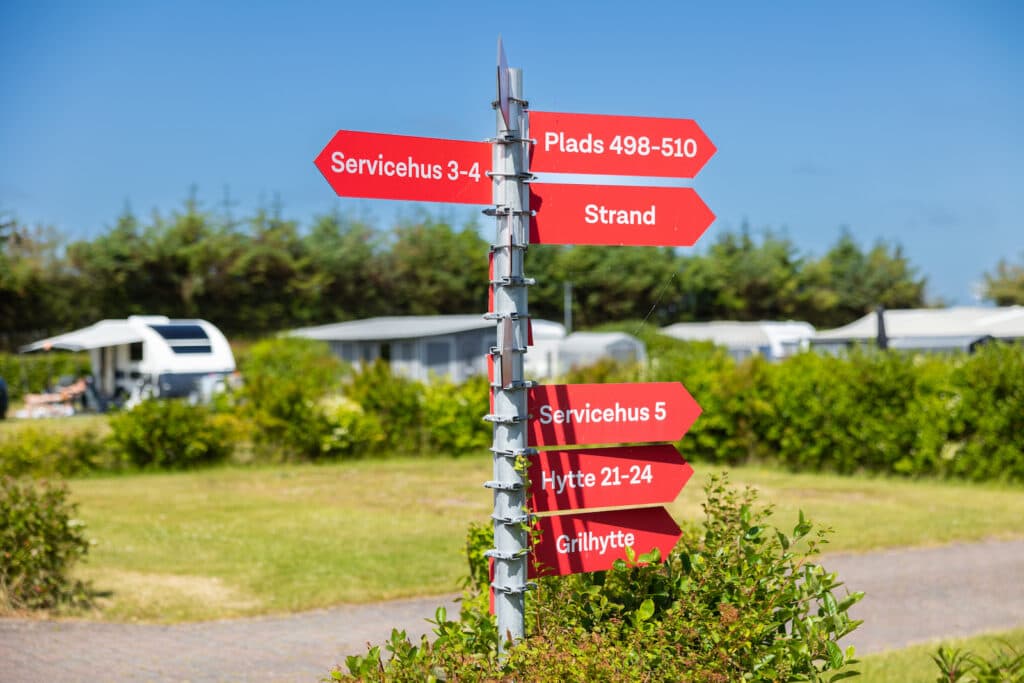 Grill- und Küchenbereich im Servicegebäude auf Klim Strand