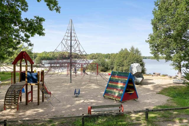 Lekplats Sjöstugan - Älmhult campingplatz