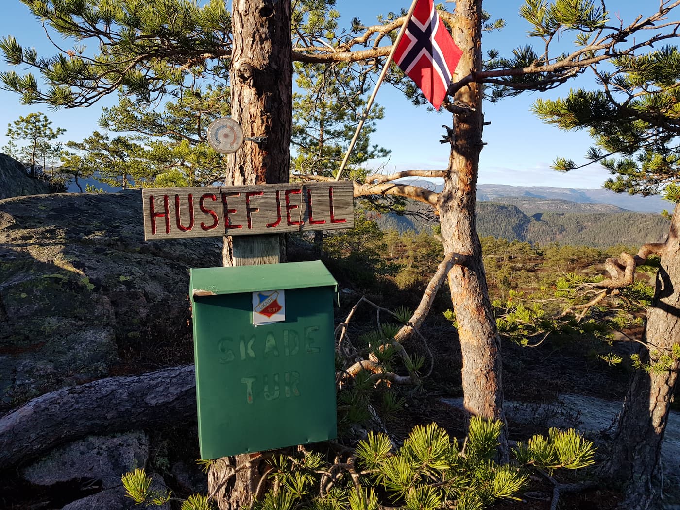 Wanderwege durch die unberührte Natur von Telemark, Norwegen.