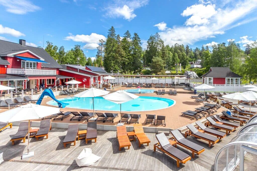 På campingen Sommarvik - Årjäng finns restaurang och poolbar