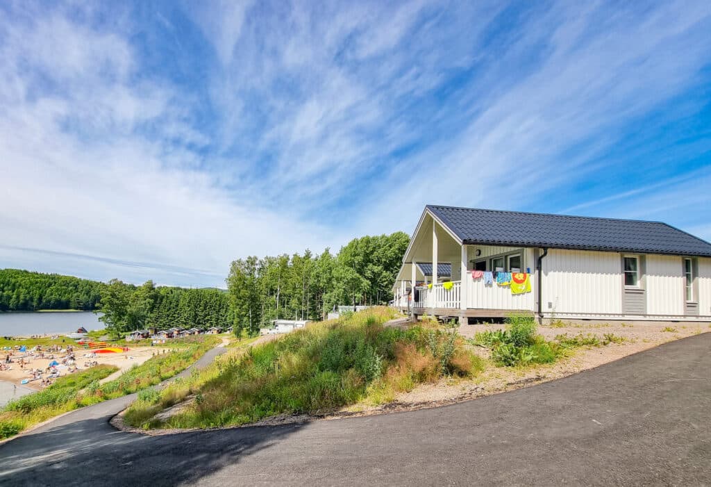 Exteriör för Sjöstuga, en stuga på Sommarvik.