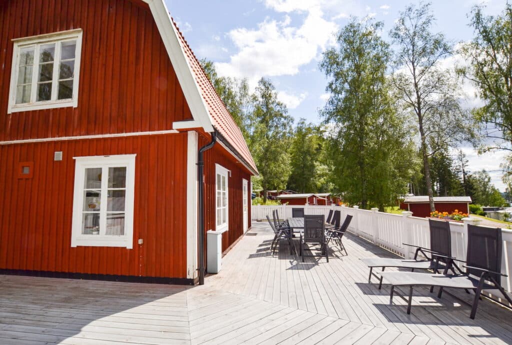 Altan för Sommarvillan - en stuga på Sommarvik i Värmland.